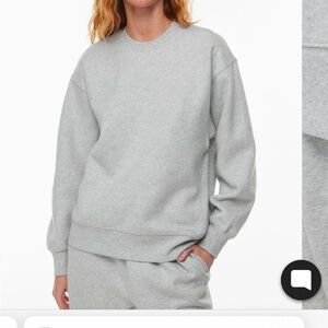 ARITZIA Cozy Gray Sweatshirt